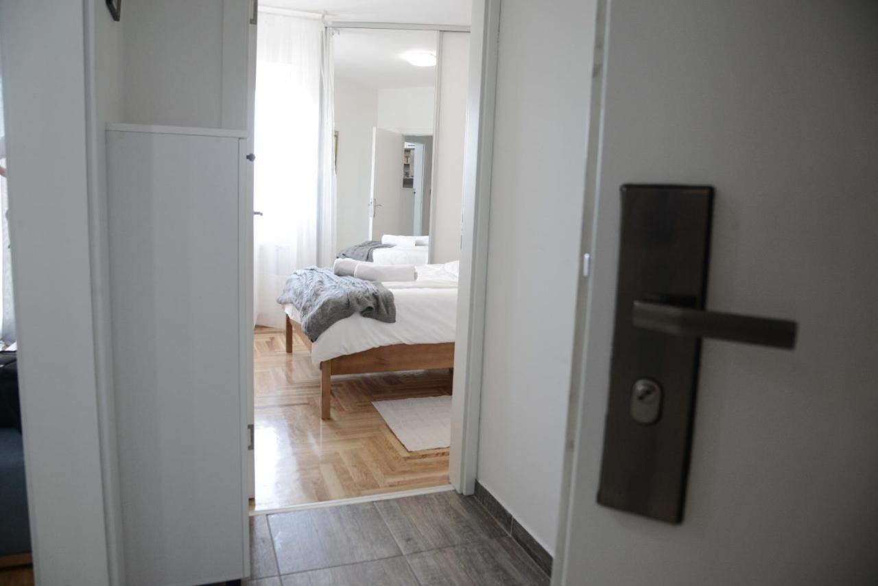 Apartment Dobraya Grey نوفي ساد المظهر الخارجي الصورة